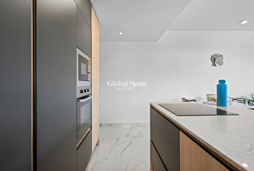 Resale - APARTMENT -
VILLAMARTÍN - Costa Blanca