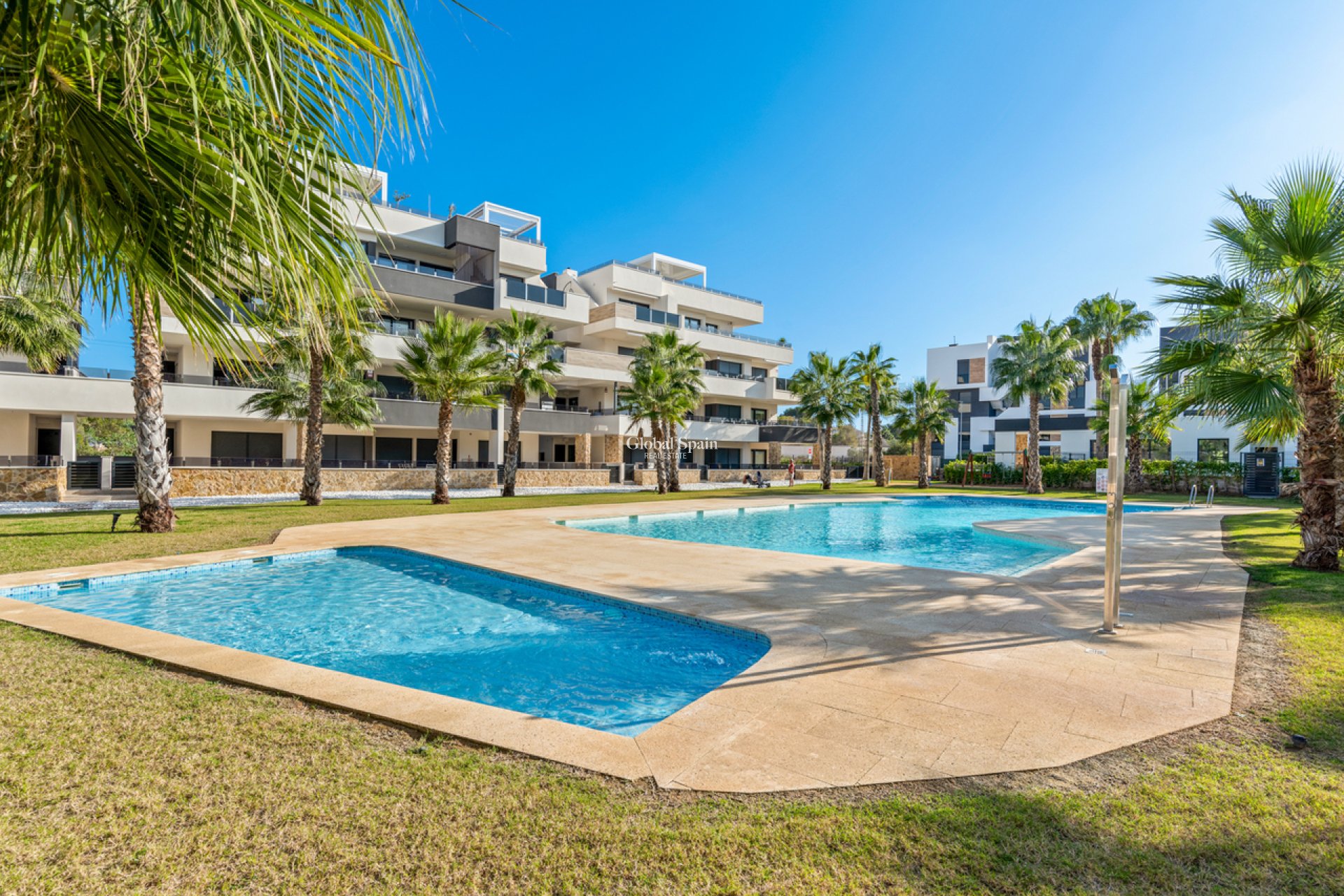 Resale - APARTMENT -
VILLAMARTÍN - Costa Blanca