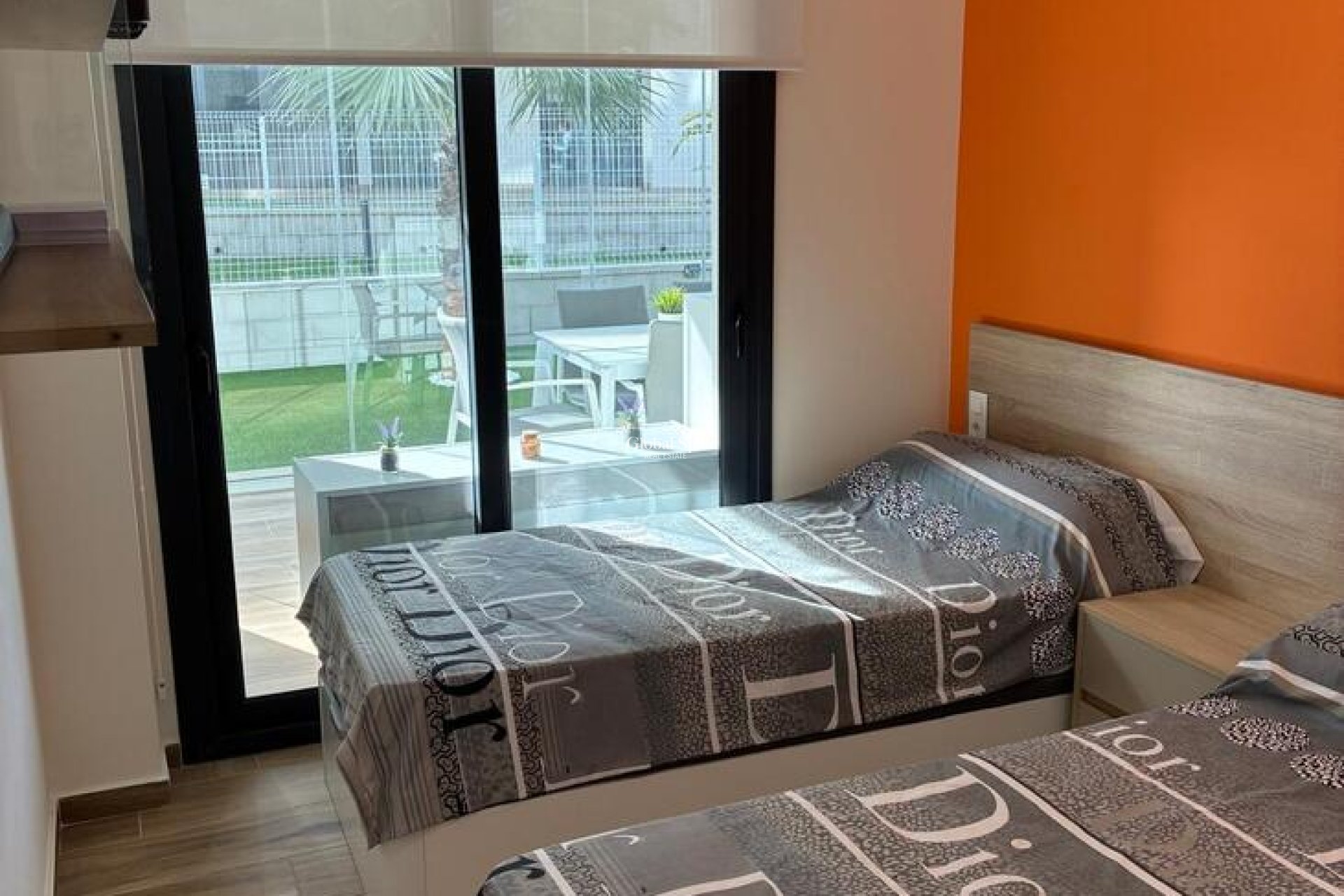 Resale - APARTMENT -
VILLAMARTÍN - Costa Blanca