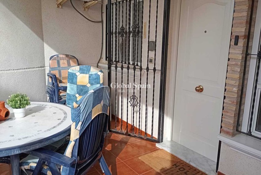 Resale - APARTMENT -
VILLAMARTÍN - Costa Blanca