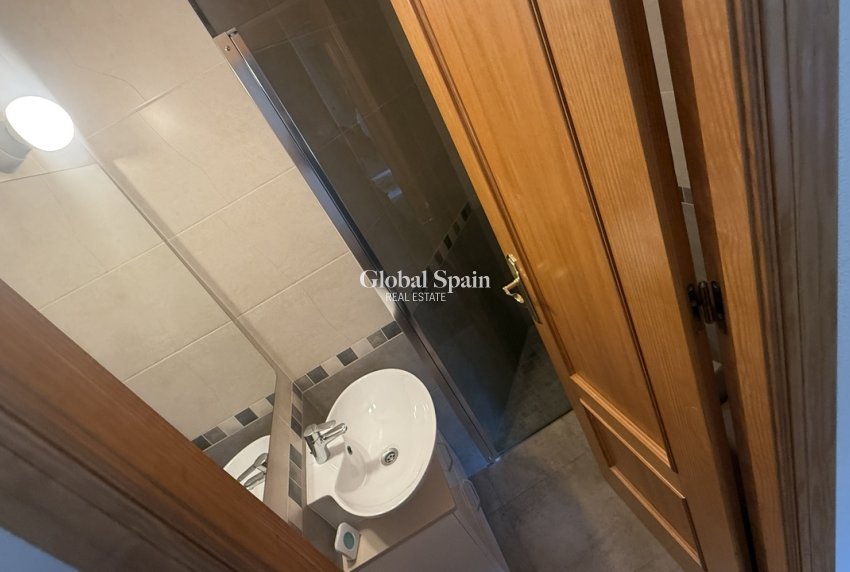 Resale - APARTMENT -
VILLAMARTÍN - Costa Blanca