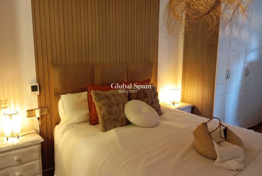 Resale - APARTMENT -
VILLAMARTÍN - Costa Blanca