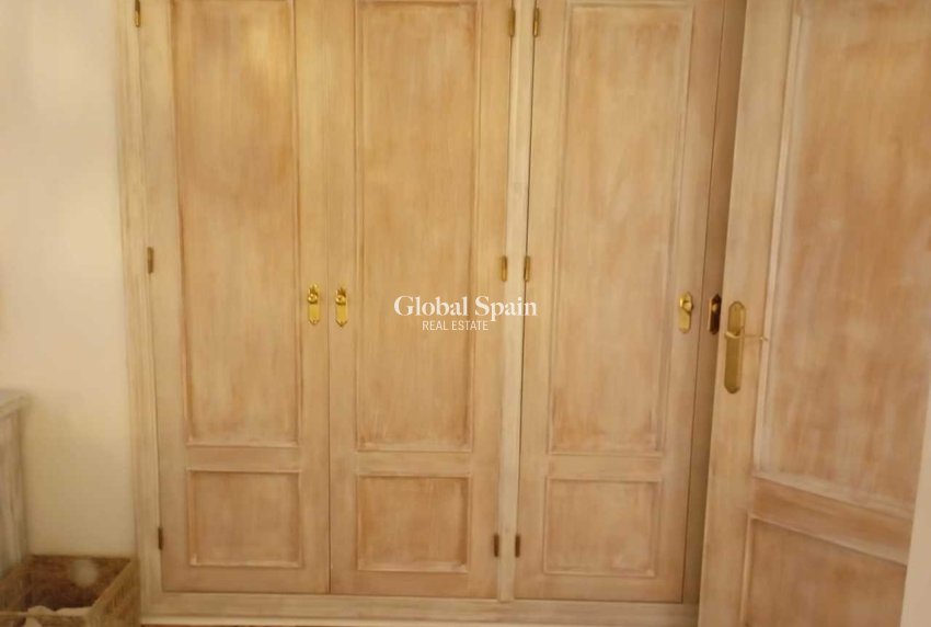 Resale - APARTMENT -
VILLAMARTÍN - Costa Blanca