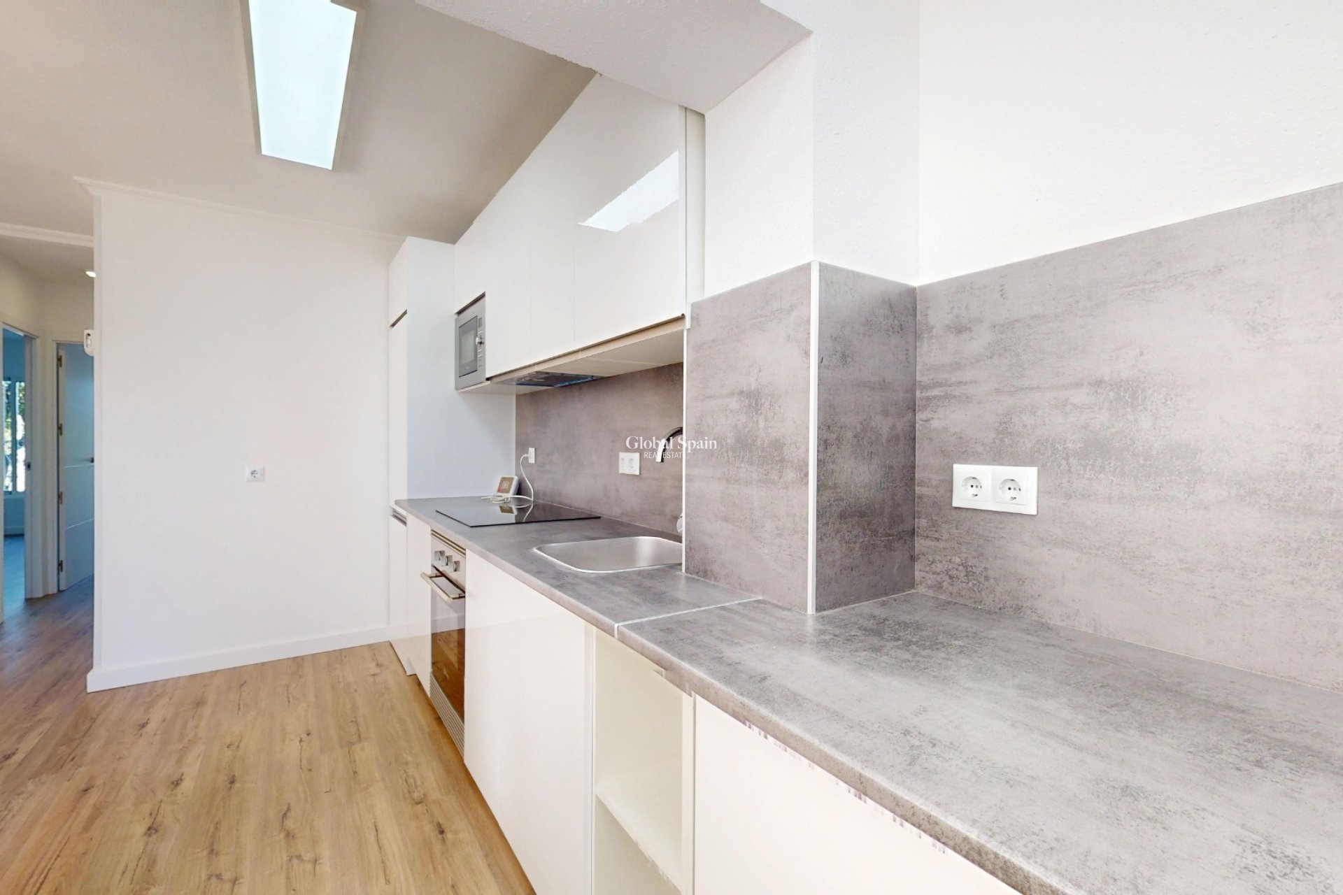 Resale - APARTMENT -
VILLAMARTÍN - Costa Blanca