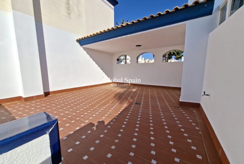 Resale - APARTMENT -
VILLAMARTÍN - Costa Blanca