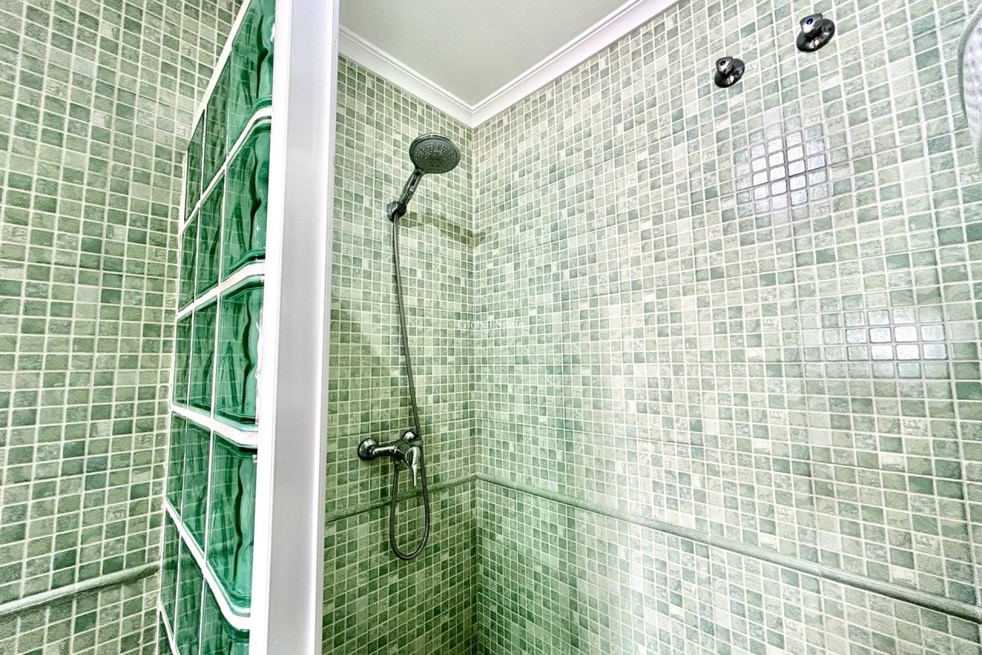 Resale - APARTMENT -
VILLAMARTÍN - Costa Blanca