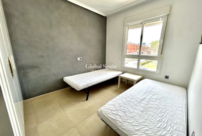 Resale - APARTMENT -
VILLAMARTÍN - Costa Blanca