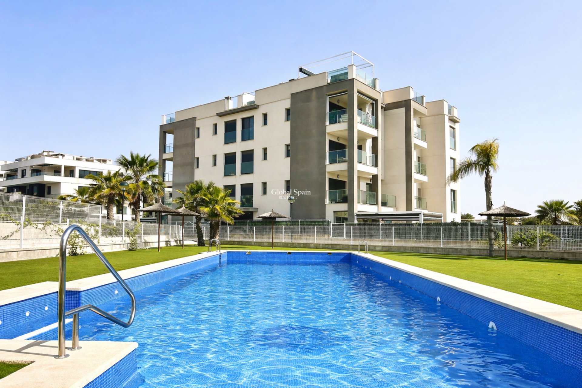 Resale - APARTMENT -
VILLAMARTÍN - Costa Blanca