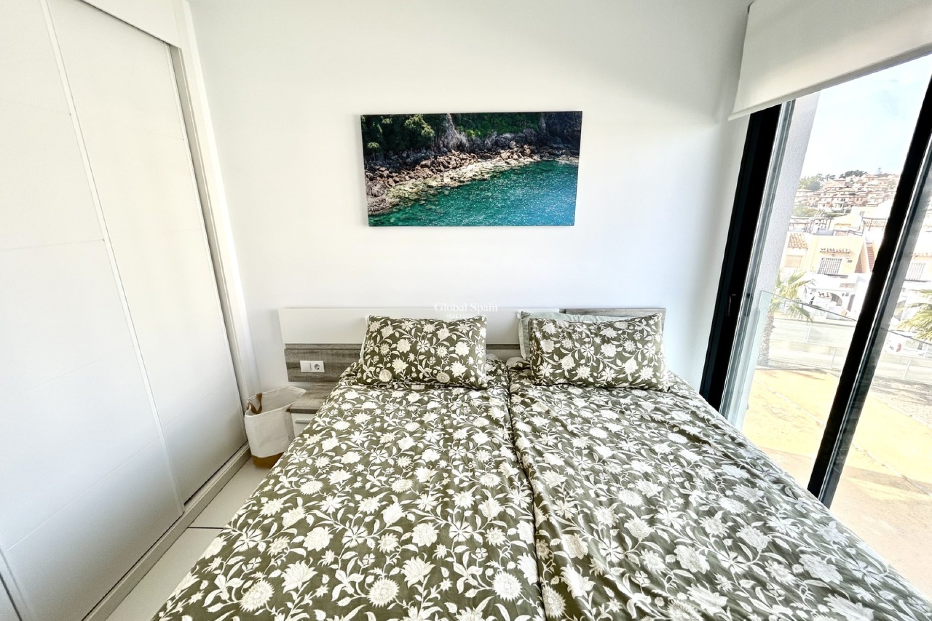 Resale - APARTMENT -
VILLAMARTÍN - Costa Blanca