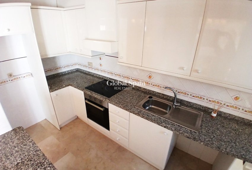 Resale - APARTMENT -
VILLAMARTÍN - Costa Blanca