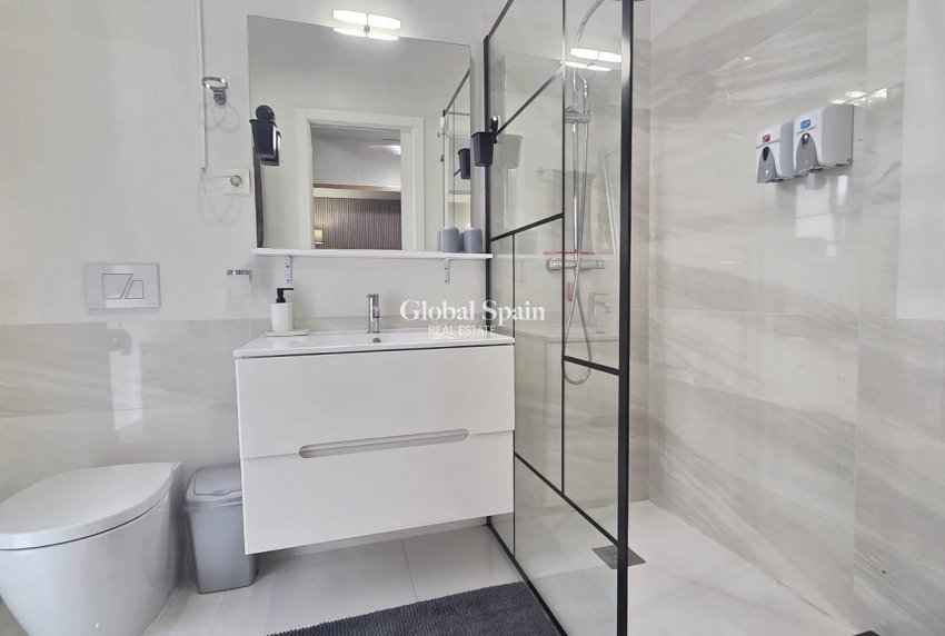 Resale - APARTMENT -
VILLAMARTÍN - Costa Blanca