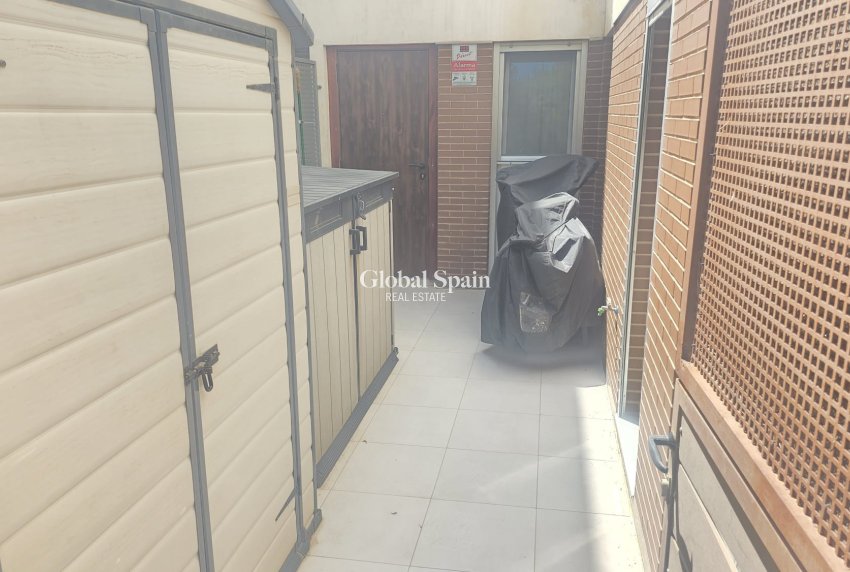 Resale - APARTMENT -
VILLAMARTÍN - Costa Blanca