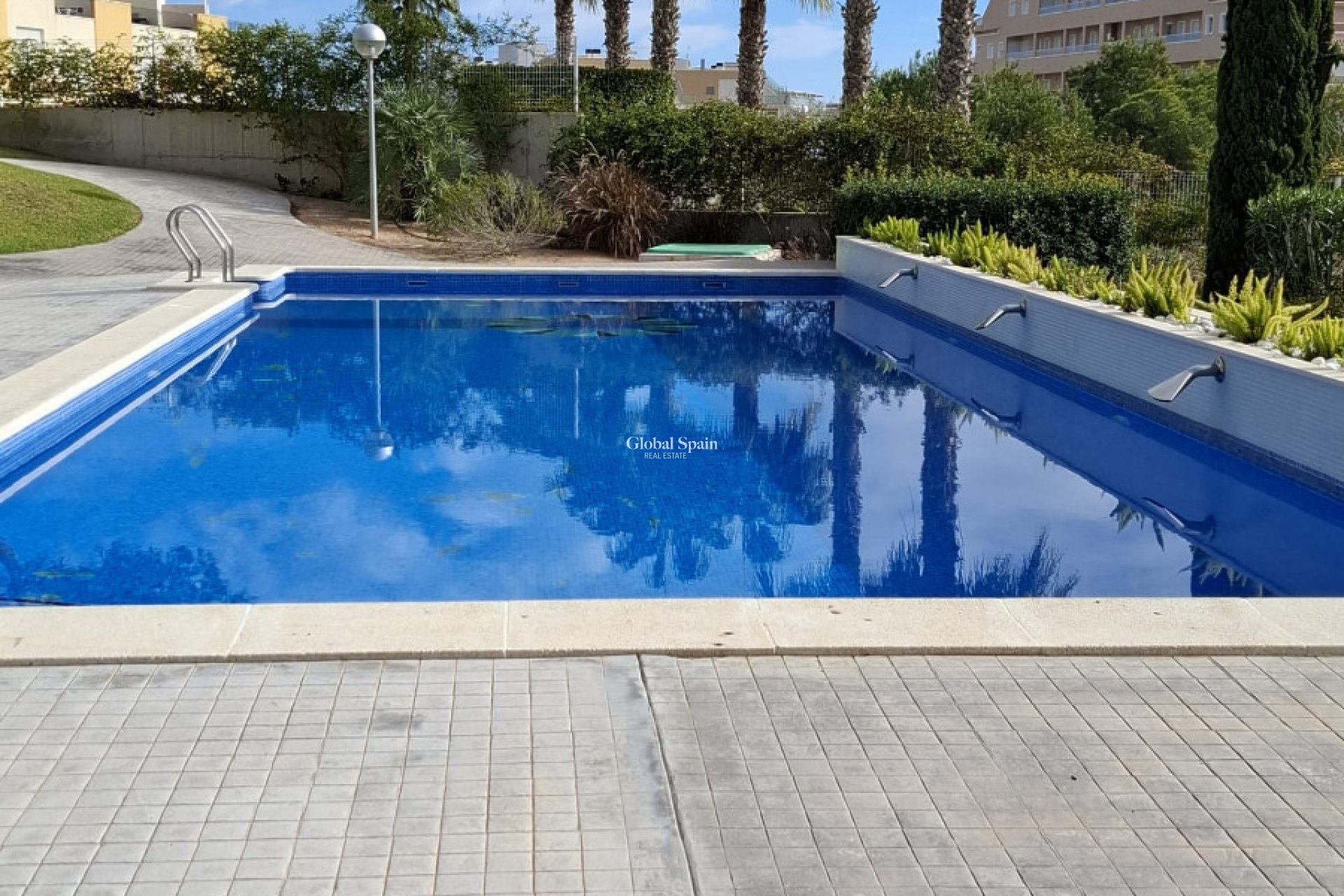 Resale - APARTMENT -
VILLAMARTÍN - Costa Blanca