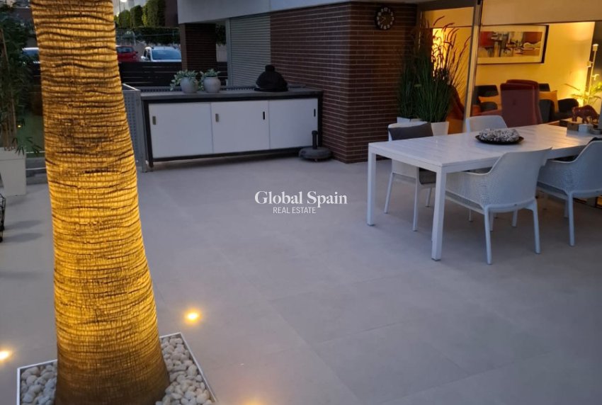 Resale - APARTMENT -
VILLAMARTÍN - Costa Blanca