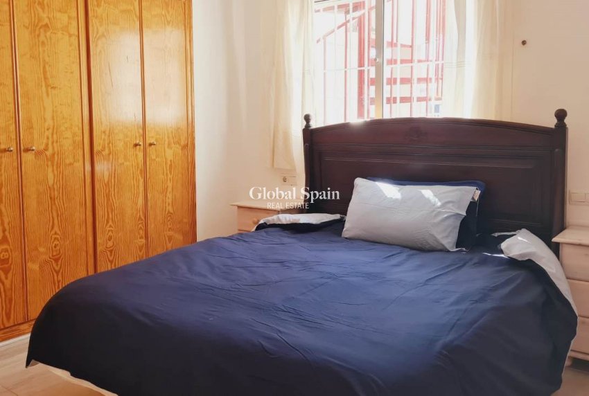 Resale - APARTMENT -
VILLAMARTÍN - Costa Blanca