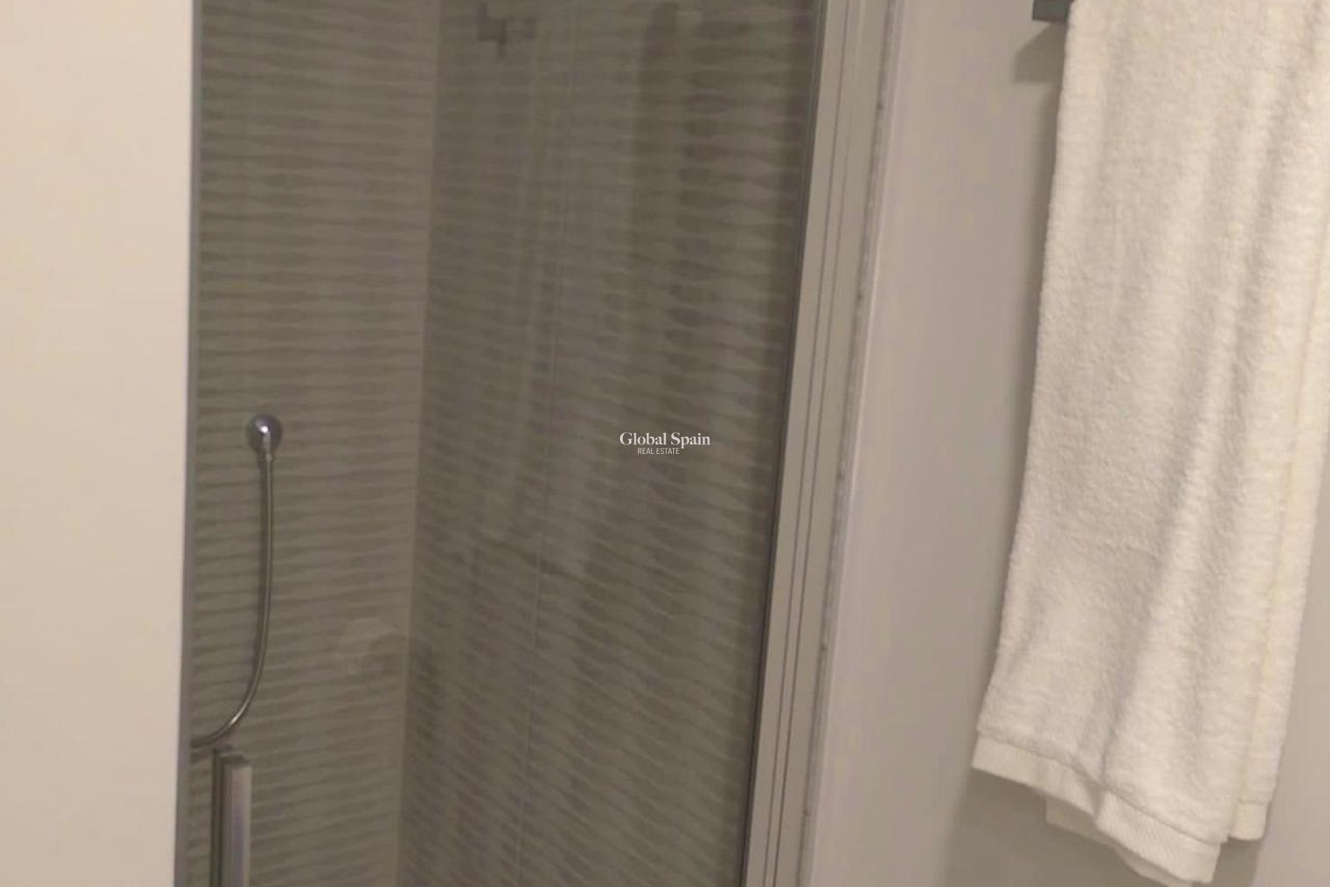 Resale - APARTMENT -
VILLAMARTÍN - Costa Blanca