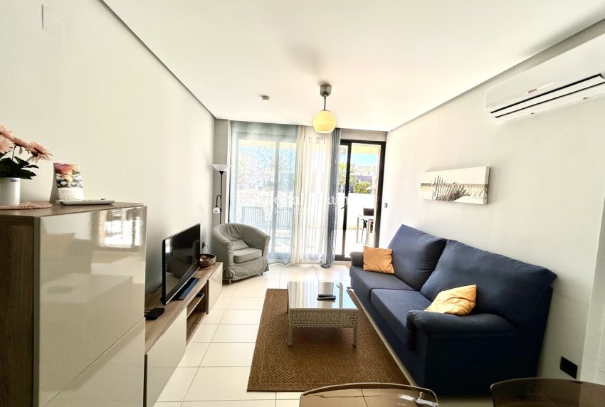 Resale - APARTMENT -
VILLAMARTÍN - Costa Blanca