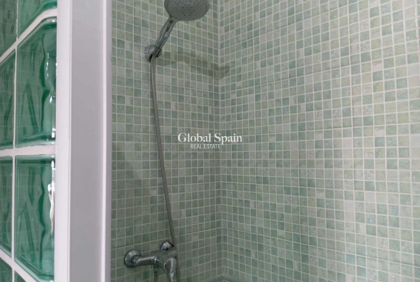 Resale - APARTMENT -
VILLAMARTÍN - Costa Blanca