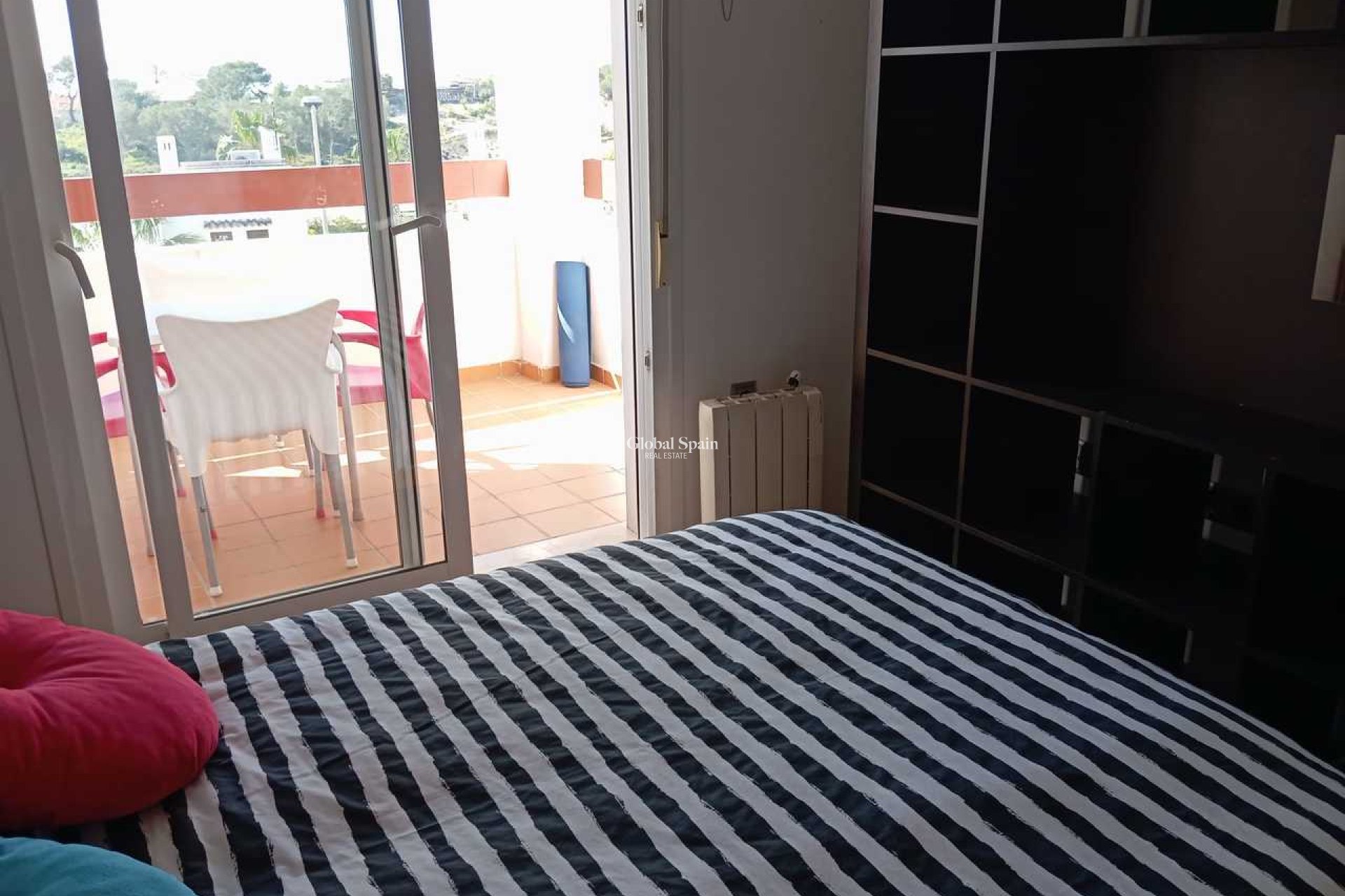 Resale - APARTMENT -
VILLAMARTÍN - Costa Blanca