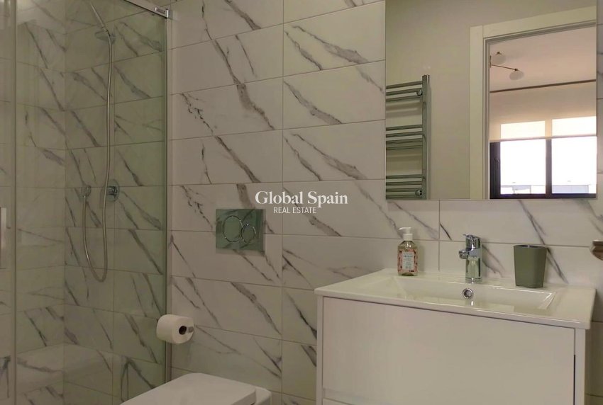 Resale - APARTMENT -
VILLAMARTÍN - Costa Blanca