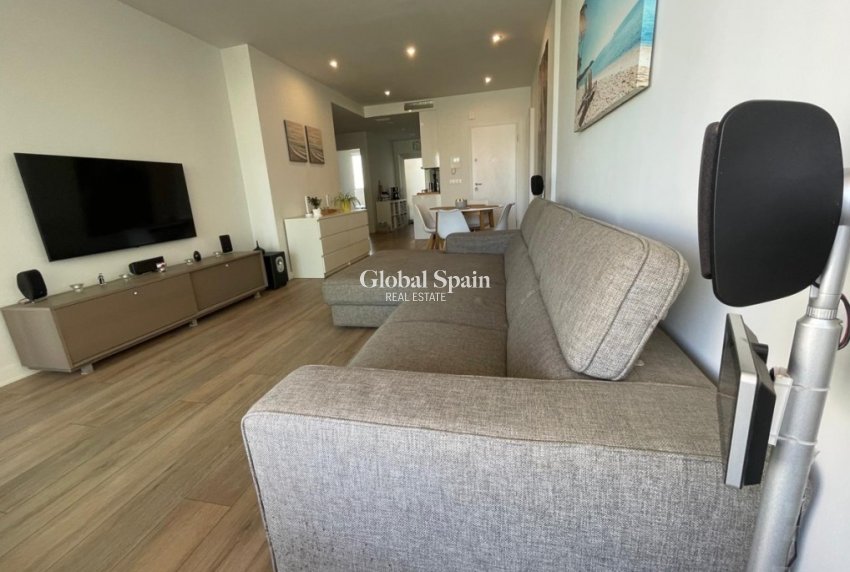 Resale - APARTMENT -
VILLAMARTÍN - Costa Blanca