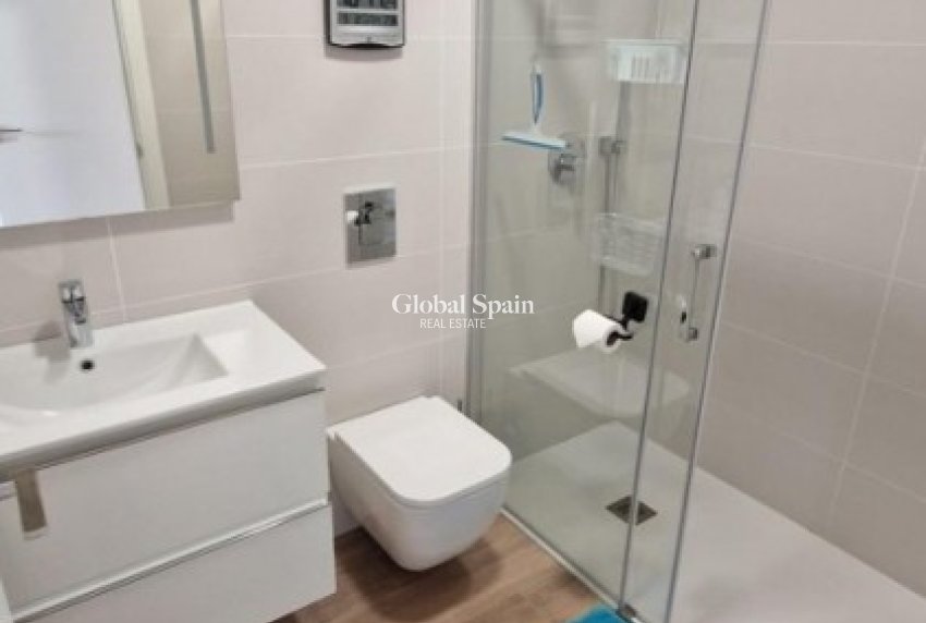 Resale - APARTMENT -
VILLAMARTÍN - Costa Blanca