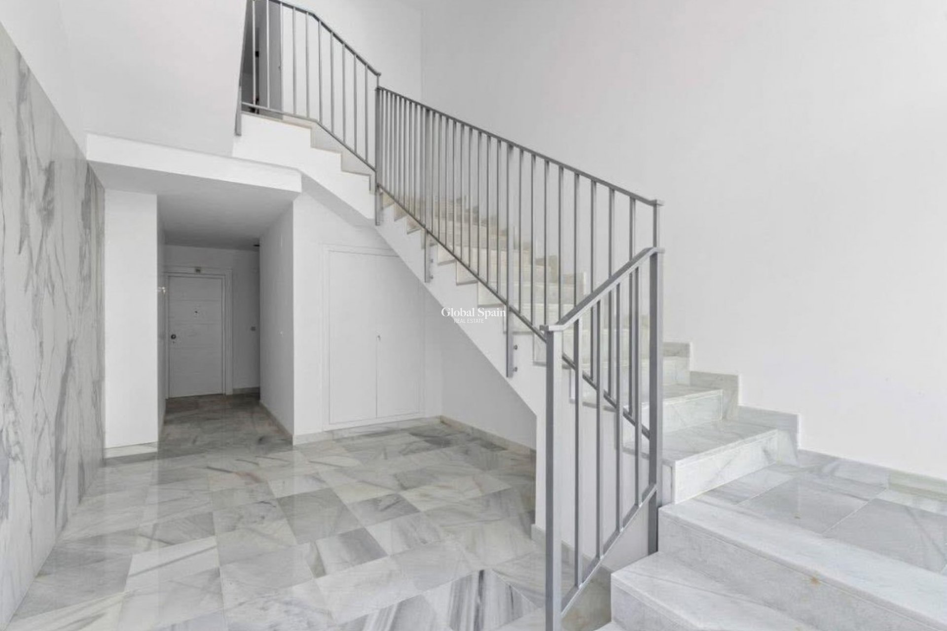 Resale - APARTMENT -
VILLAMARTÍN - Costa Blanca