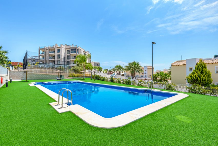 Resale - APARTMENT -
VILLAMARTÍN - Costa Blanca