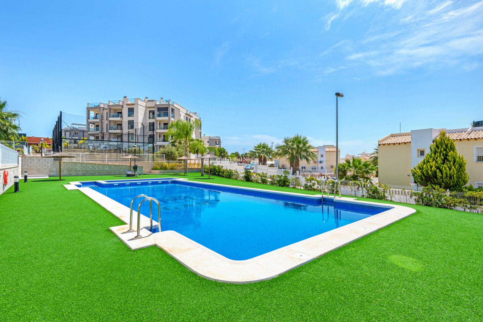 Resale - APARTMENT -
VILLAMARTÍN - Costa Blanca