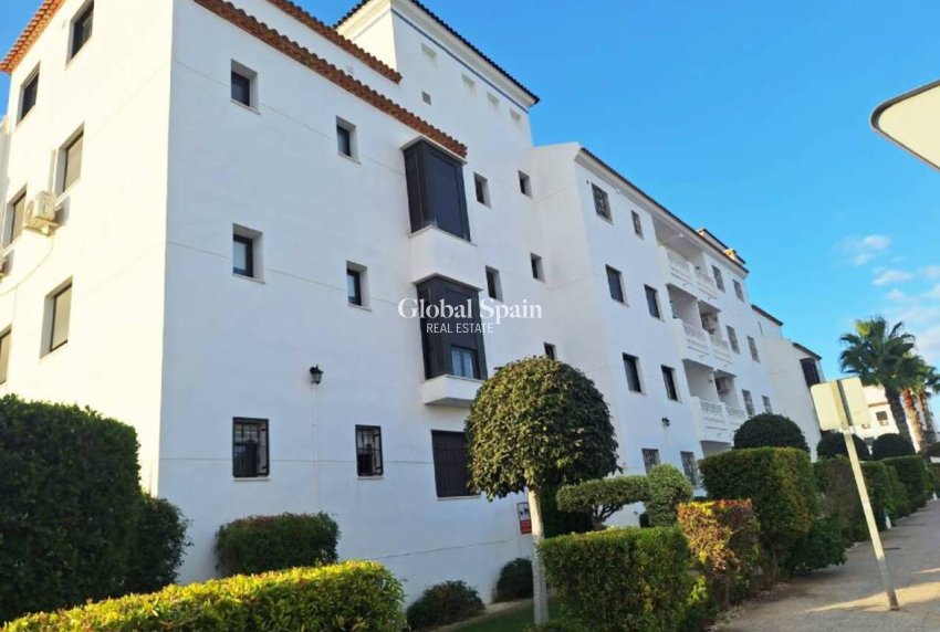 Resale - APARTMENT -
VILLAMARTÍN - Costa Blanca
