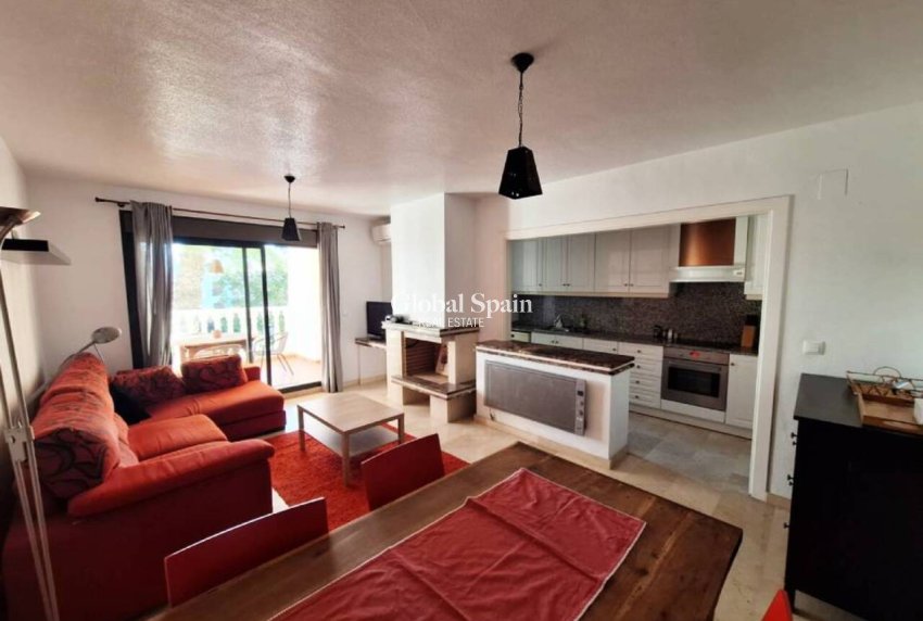 Resale - APARTMENT -
VILLAMARTÍN - Costa Blanca