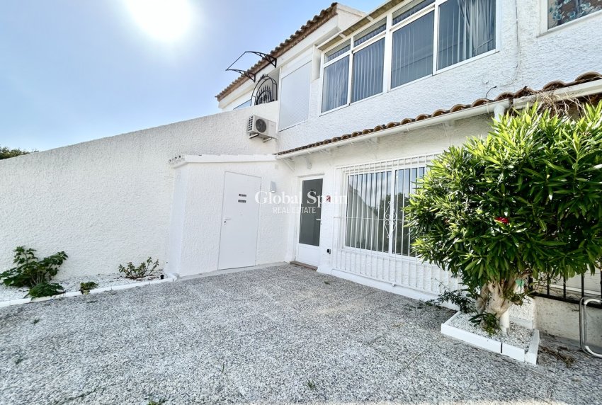 Resale - APARTMENT -
VILLAMARTÍN - Costa Blanca