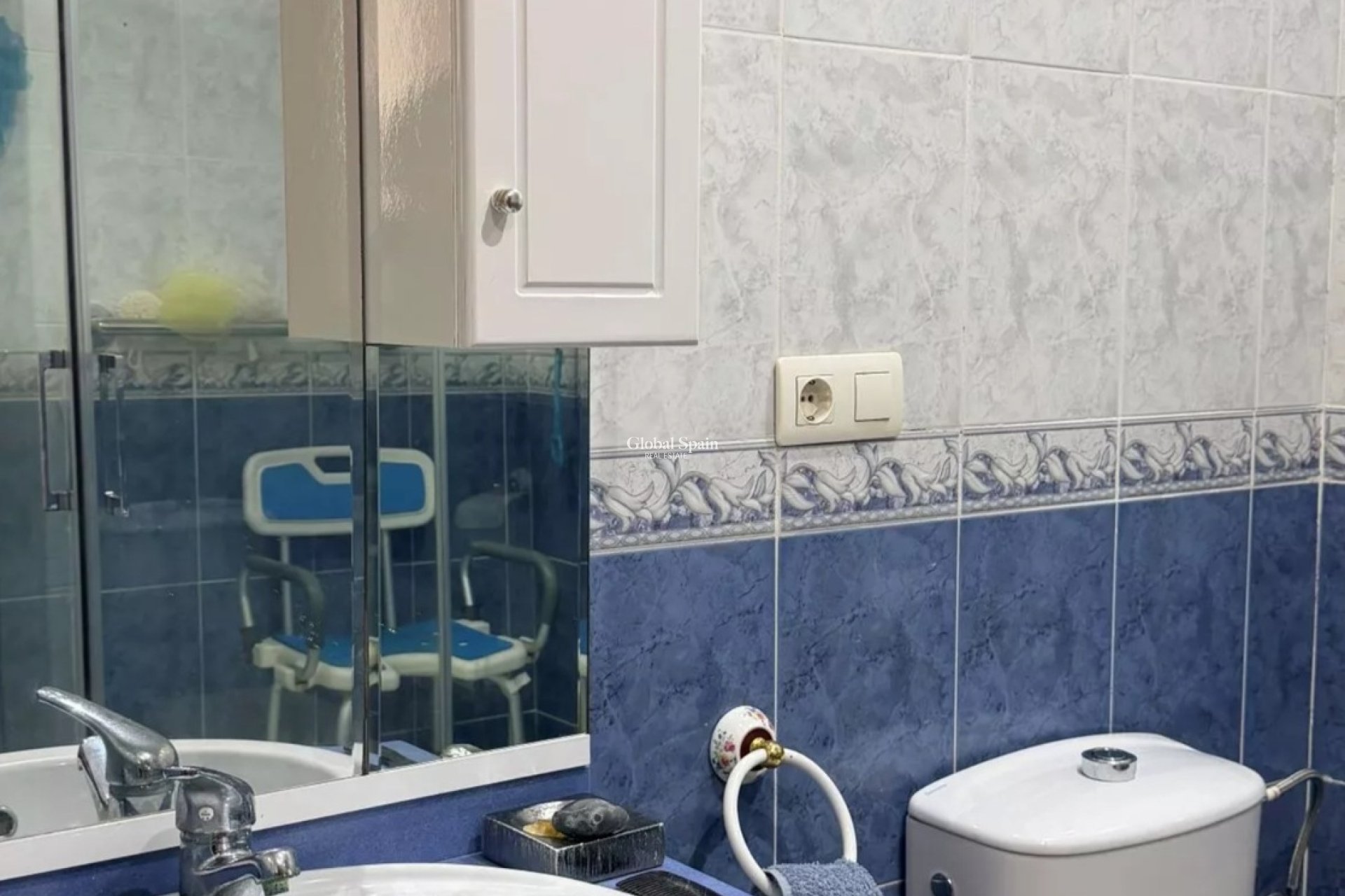 Resale - APARTMENT -
VILLAMARTÍN - Costa Blanca