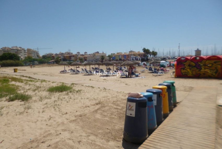 Resale - APARTMENT -
VILLAMARTÍN - Costa Blanca