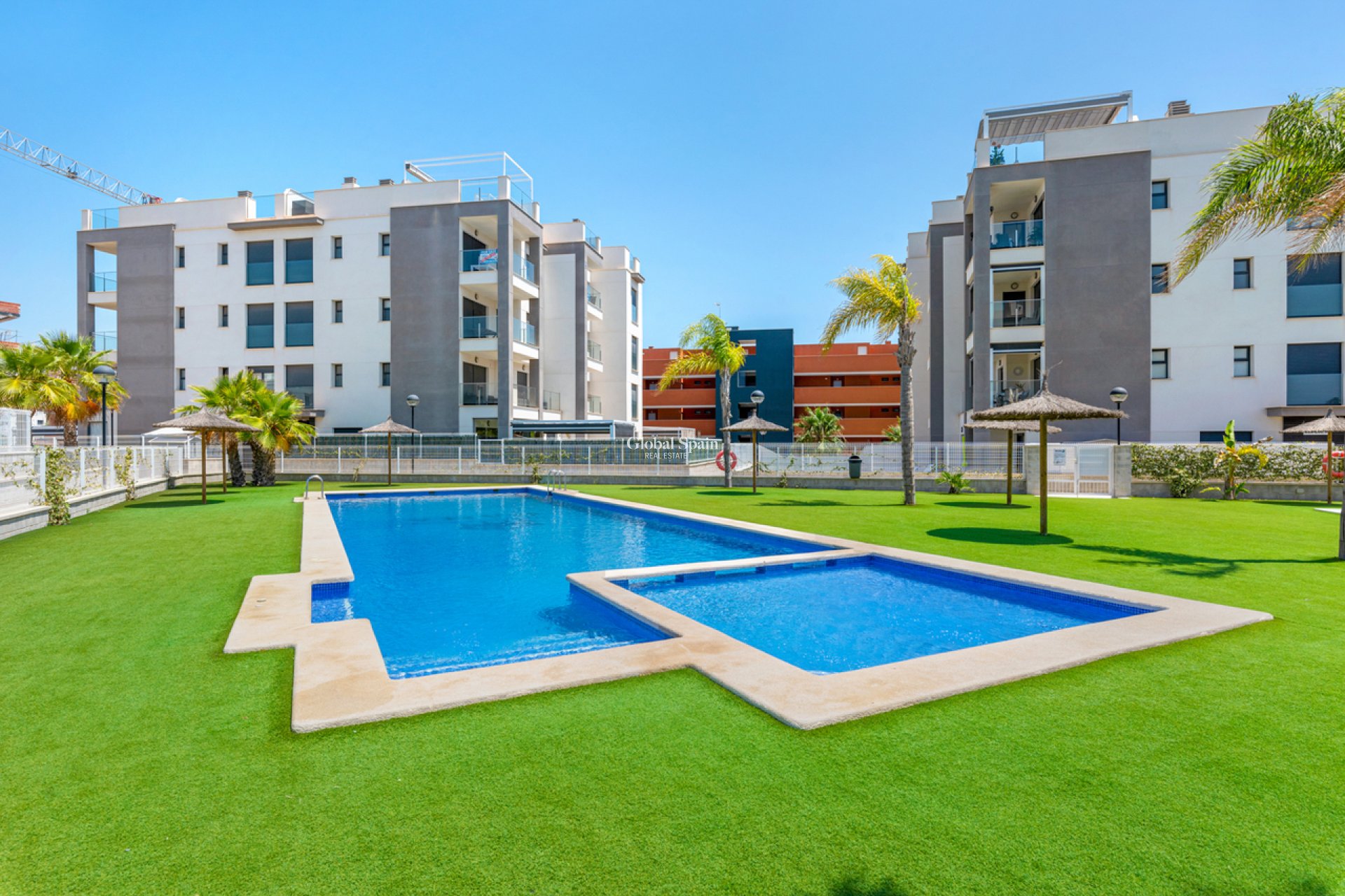 Resale - APARTMENT -
VILLAMARTÍN - Costa Blanca