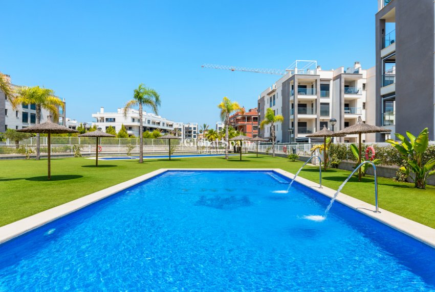 Resale - APARTMENT -
VILLAMARTÍN - Costa Blanca
