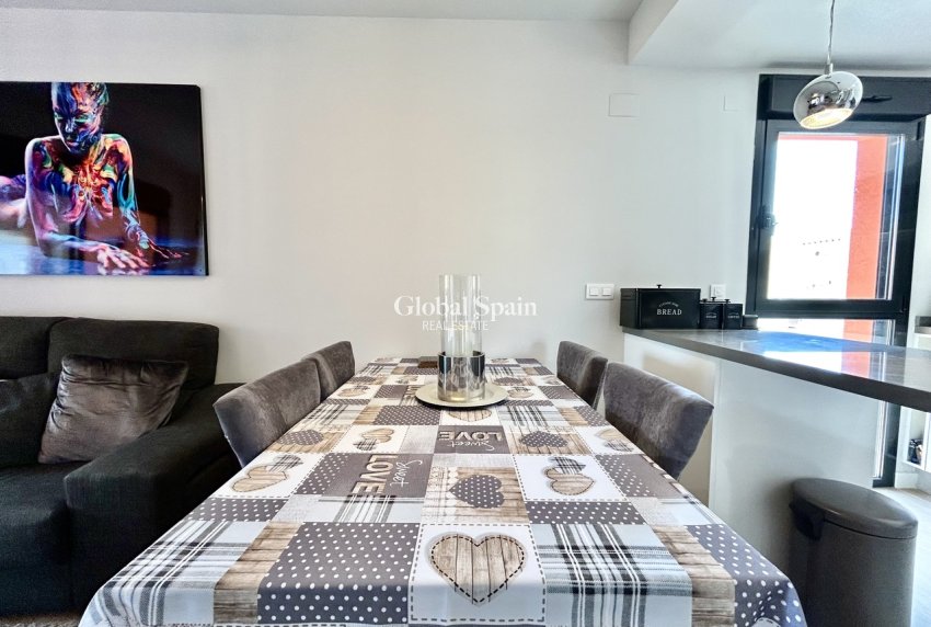 Resale - APARTMENT -
VILLAMARTÍN - Costa Blanca