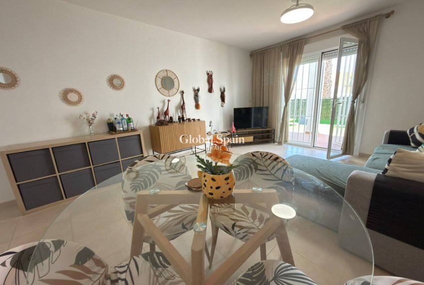 Resale - APARTMENT -
VILLAMARTÍN - Costa Blanca