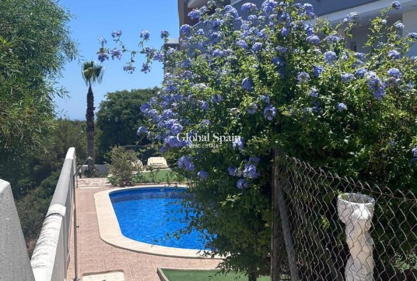 Resale - APARTMENT -
VILLAMARTÍN - Costa Blanca