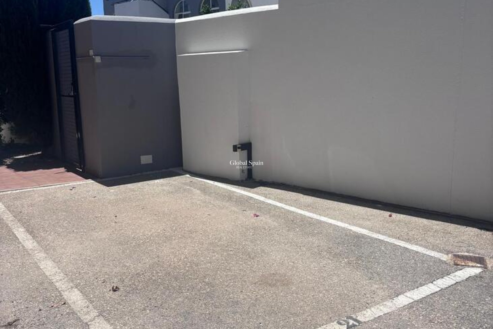 Resale - APARTMENT -
VILLAMARTÍN - Costa Blanca