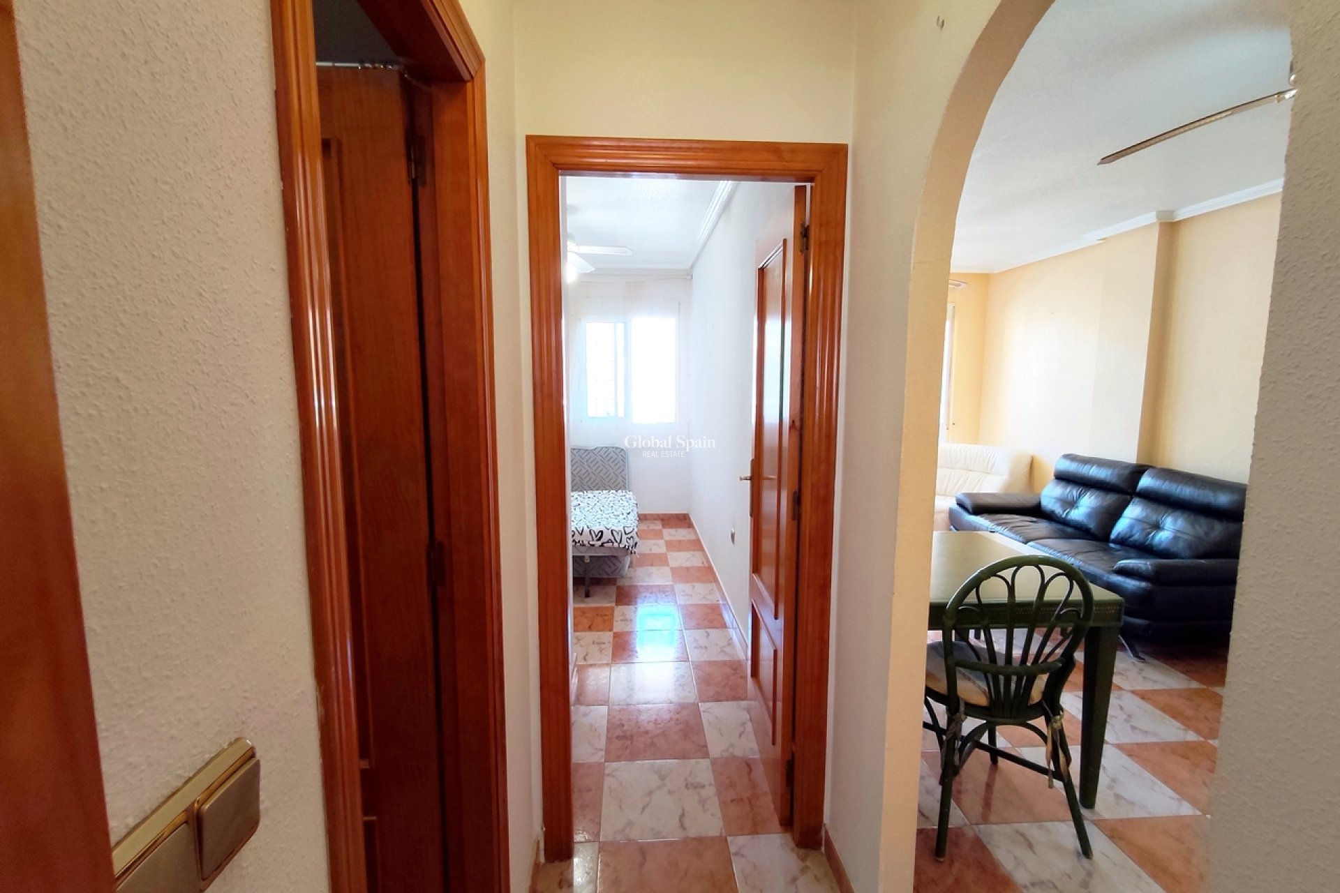 Resale - APARTMENT -
VILLAMARTÍN - Costa Blanca