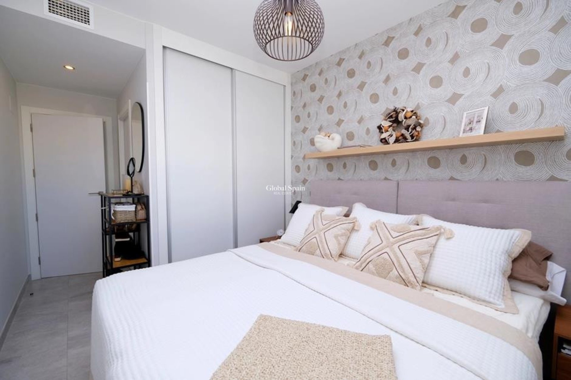 Resale - APARTMENT -
VILLAMARTÍN - Costa Blanca