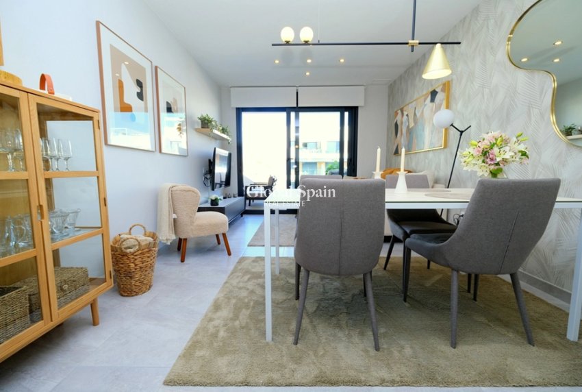 Resale - APARTMENT -
VILLAMARTÍN - Costa Blanca