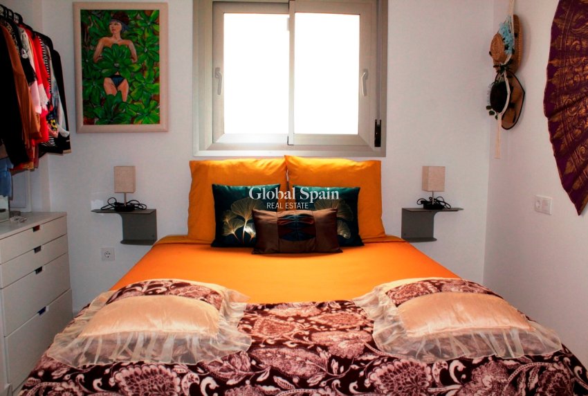 Resale - APARTMENT -
VILLAMARTÍN - Costa Blanca