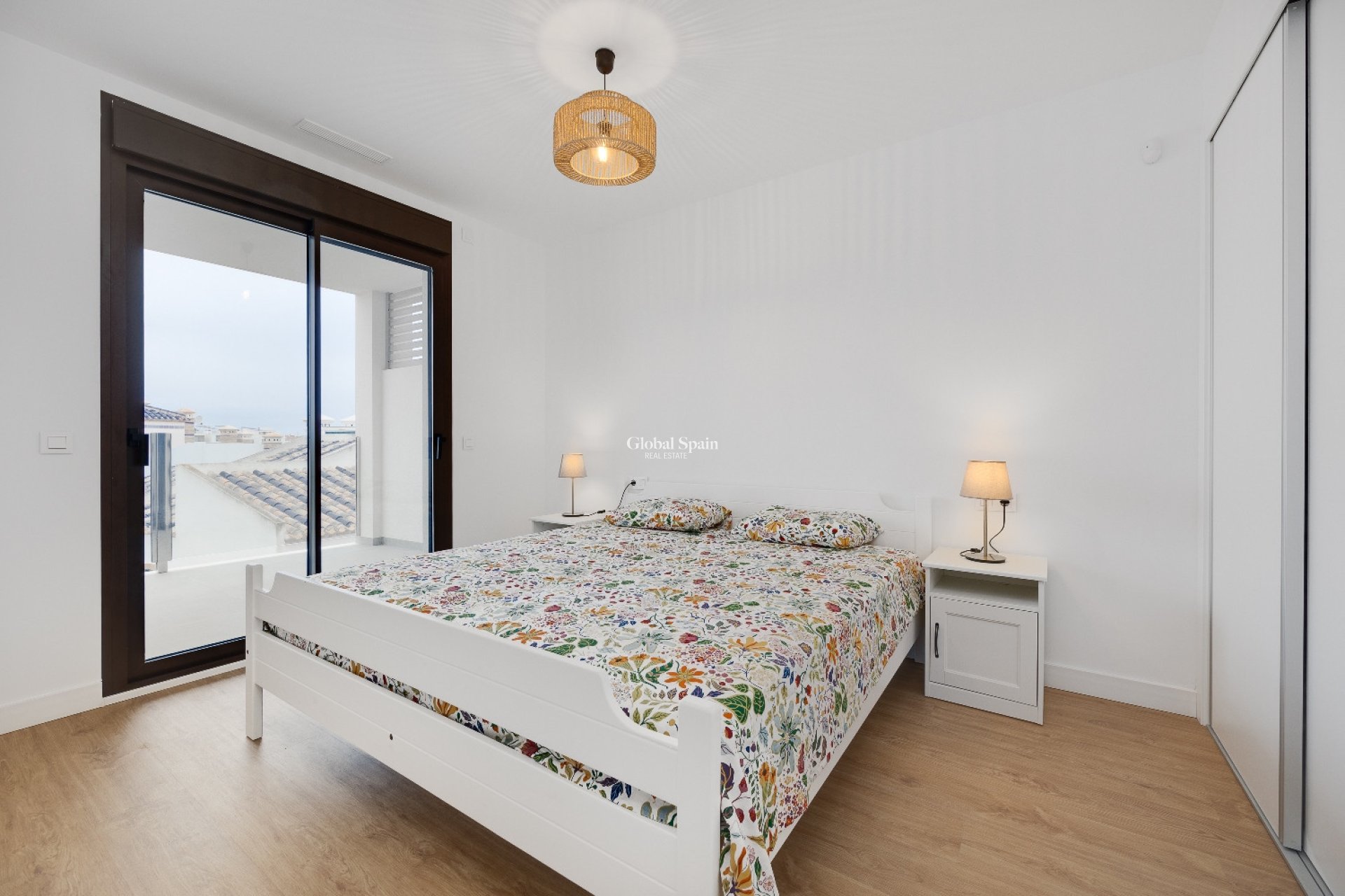 Resale - APARTMENT -
VILLAMARTÍN - Costa Blanca