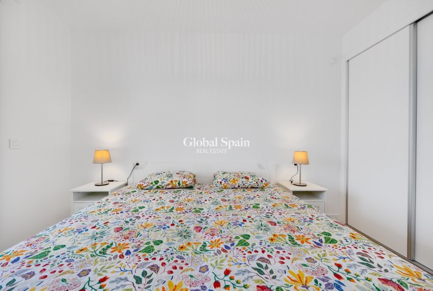Resale - APARTMENT -
VILLAMARTÍN - Costa Blanca