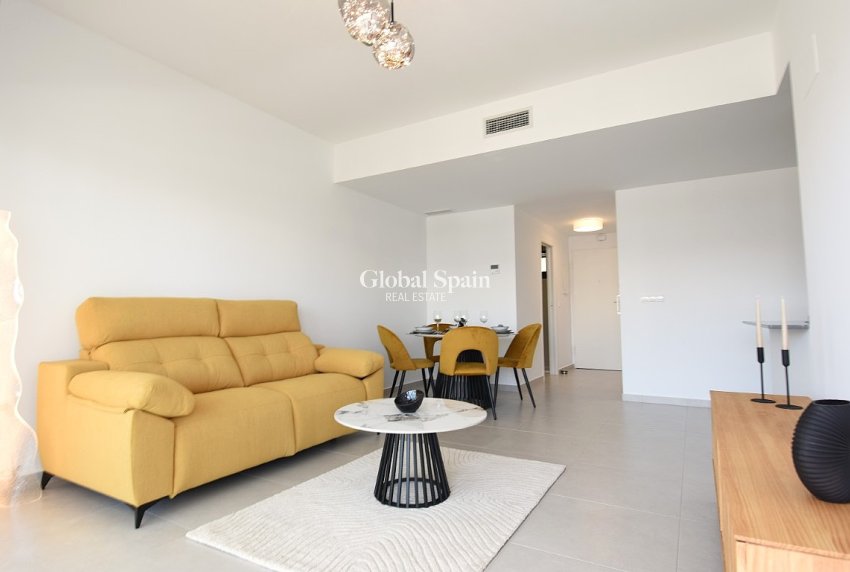 Resale - APARTMENT -
VILLAMARTÍN - Costa Blanca