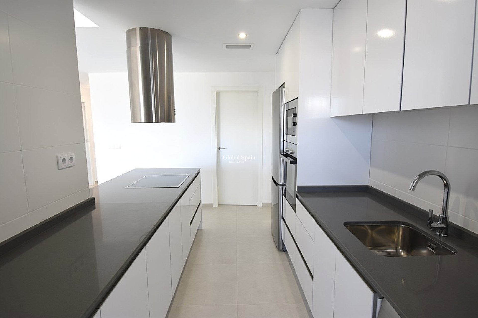 Resale - APARTMENT -
VILLAMARTÍN - Costa Blanca