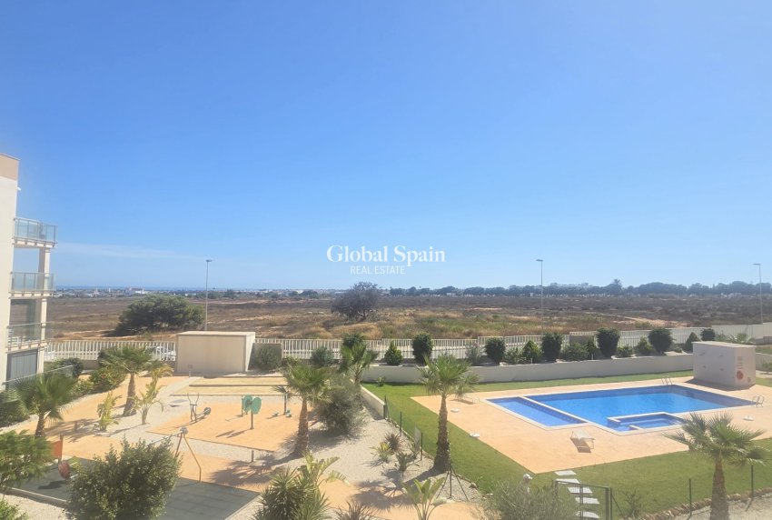 Resale - APARTMENT -
VILLAMARTÍN - Costa Blanca