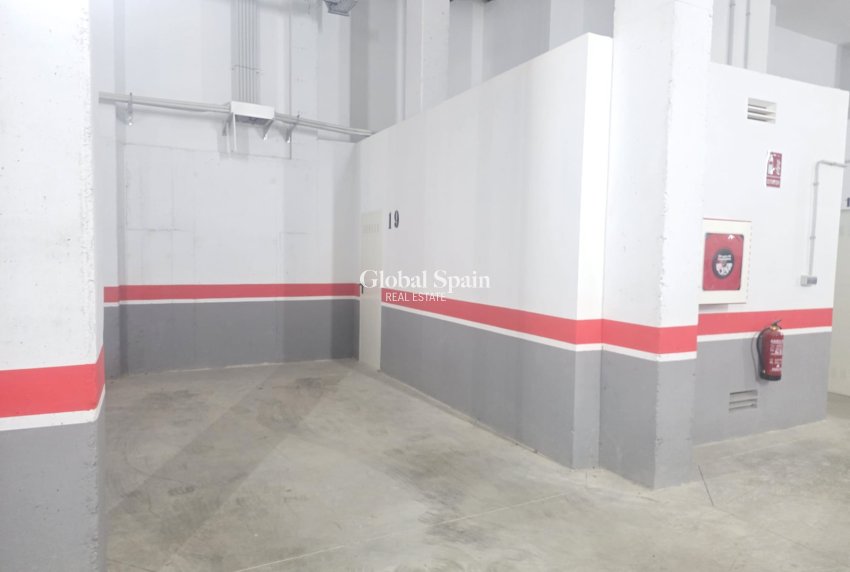 Resale - APARTMENT -
VILLAMARTÍN - Costa Blanca